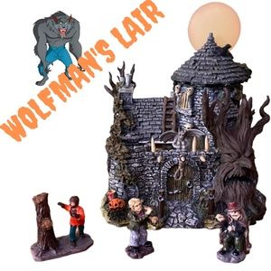 Universal Monsters Hawthorne Village Wolfman's Lair